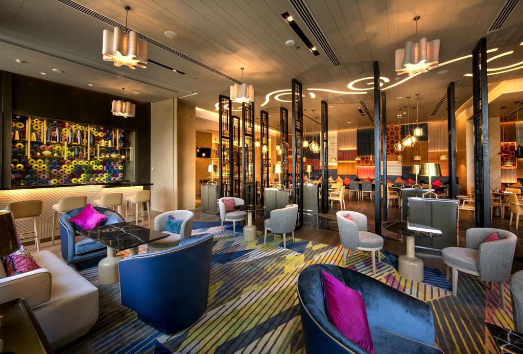 Welcomhotel By Itc Hotels, Racecourse, Coimbatore Restaurant foto The lounge at the airport