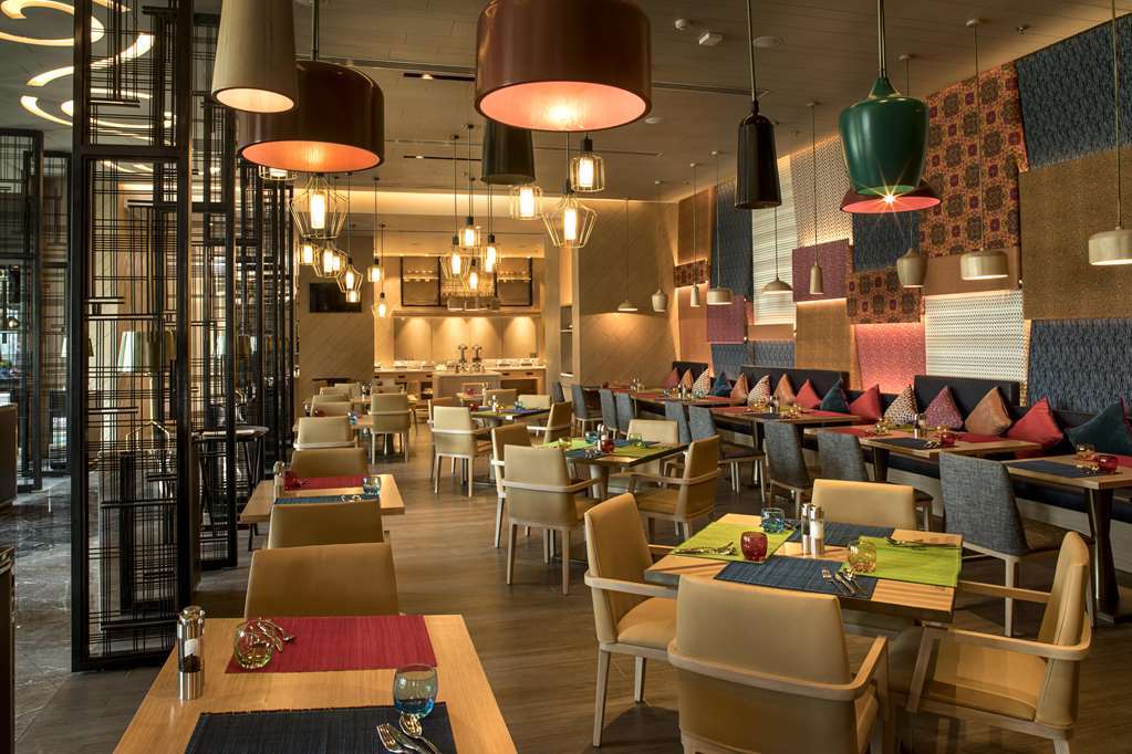 Welcomhotel By Itc Hotels, Racecourse, Coimbatore Restaurant foto The restaurant